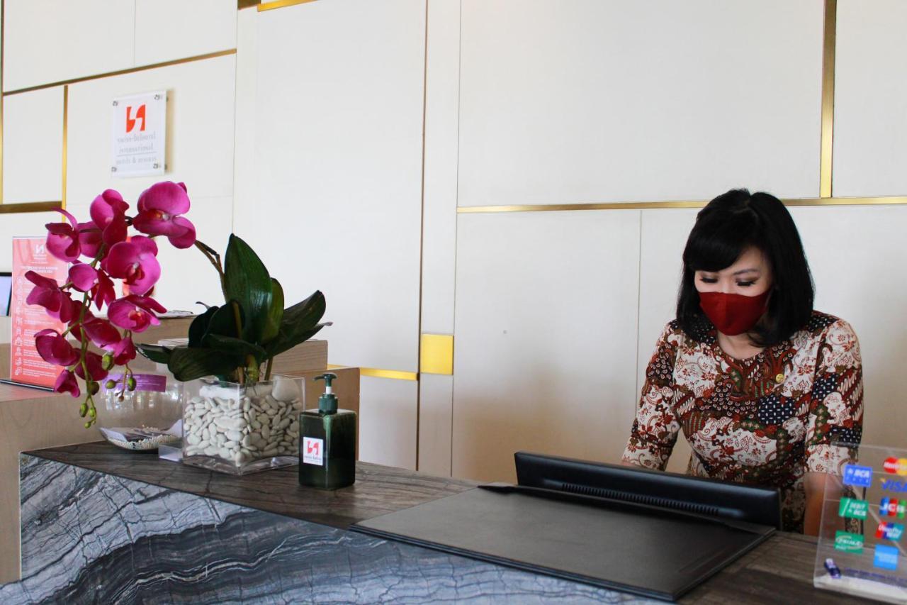 Swiss-Belinn Cikarang Εξωτερικό φωτογραφία
