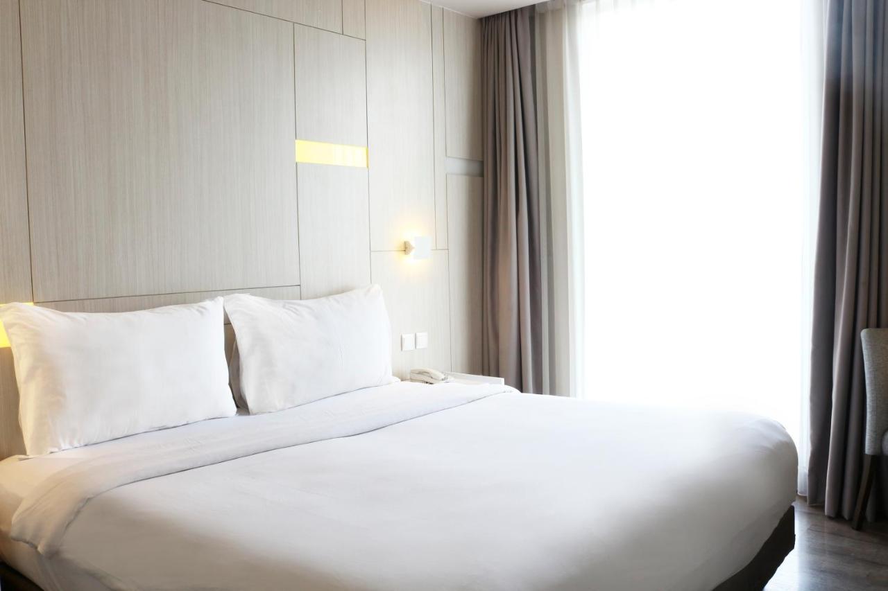 Swiss-Belinn Cikarang Εξωτερικό φωτογραφία