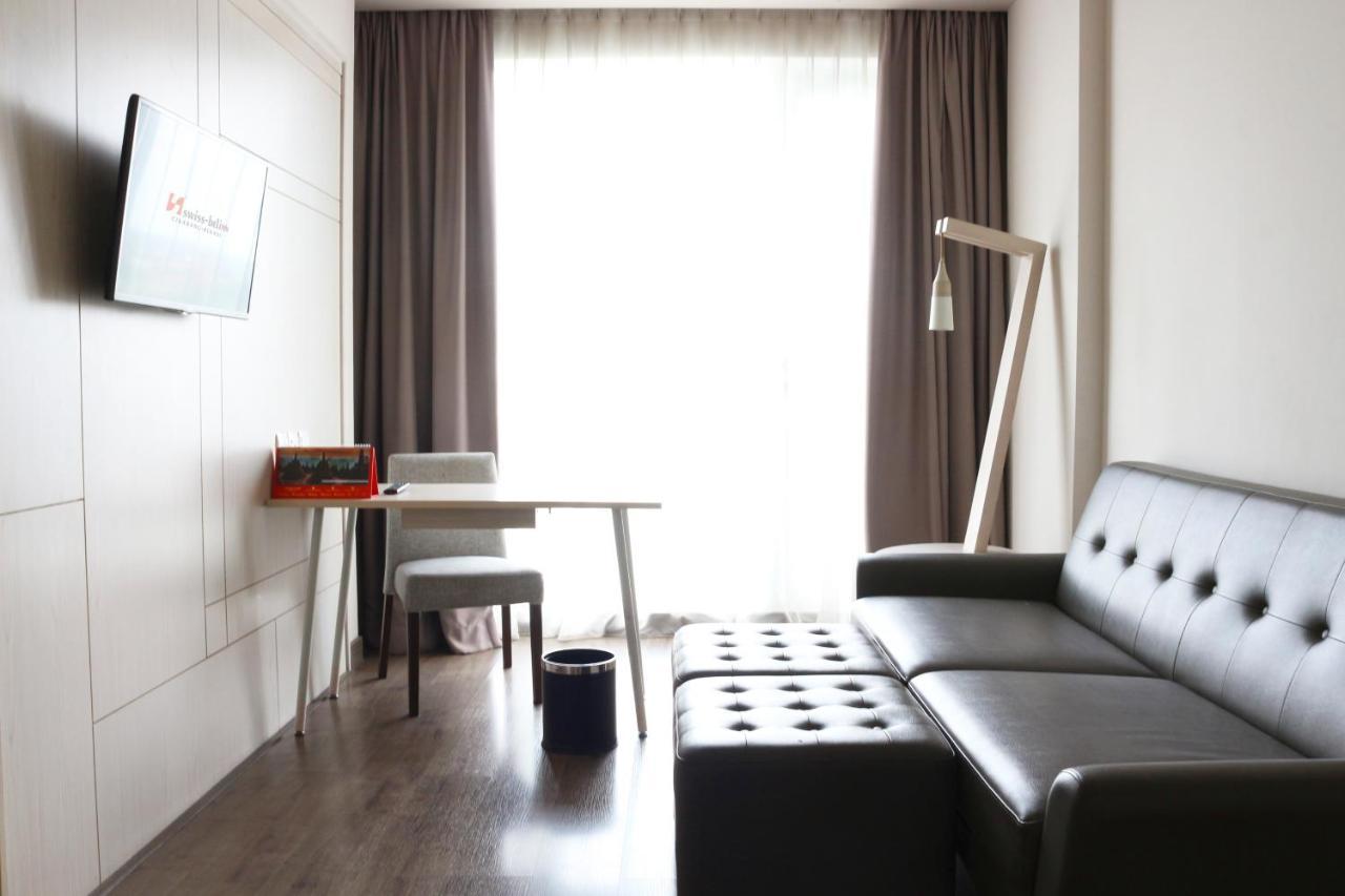 Swiss-Belinn Cikarang Εξωτερικό φωτογραφία