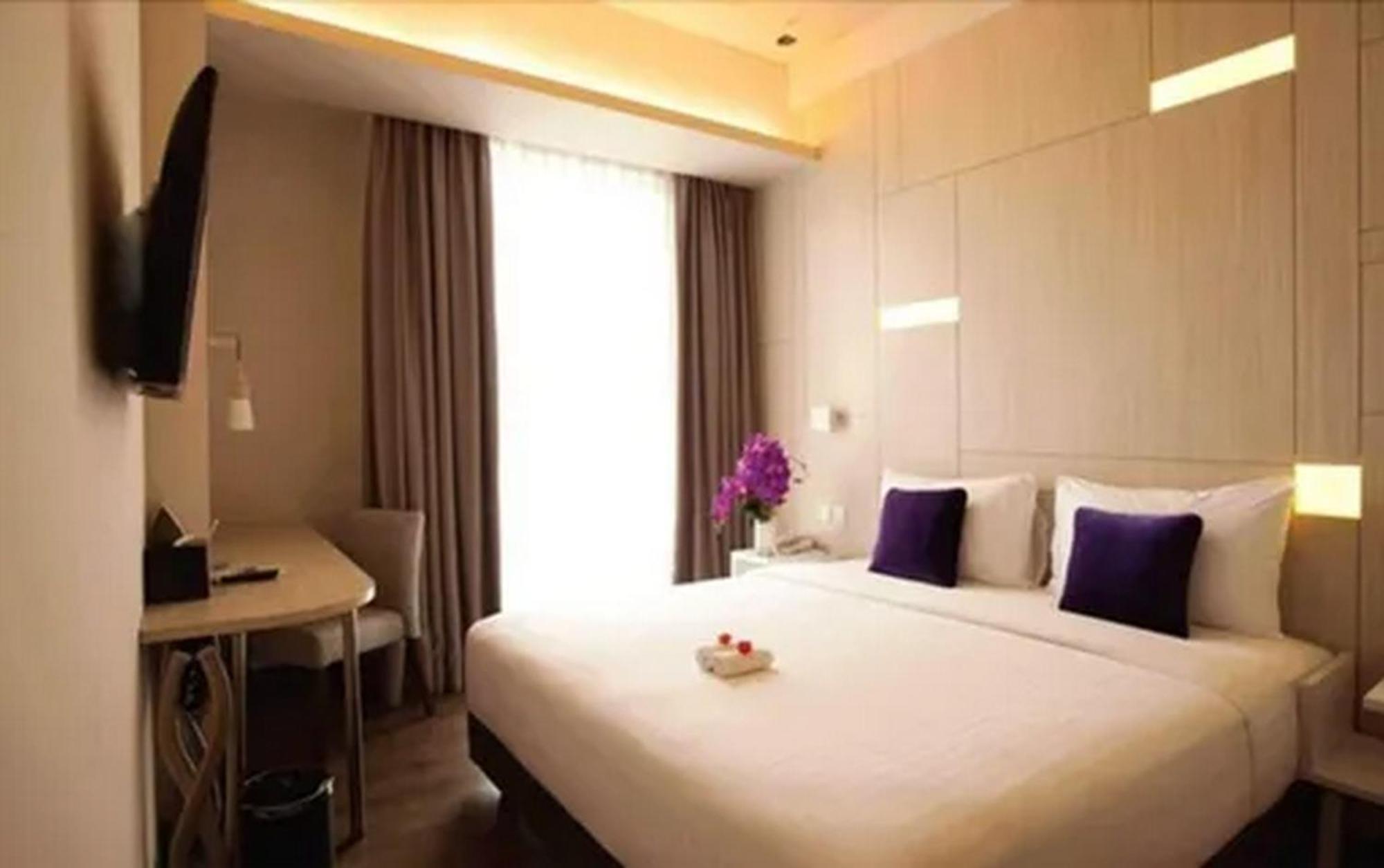 Swiss-Belinn Cikarang Εξωτερικό φωτογραφία