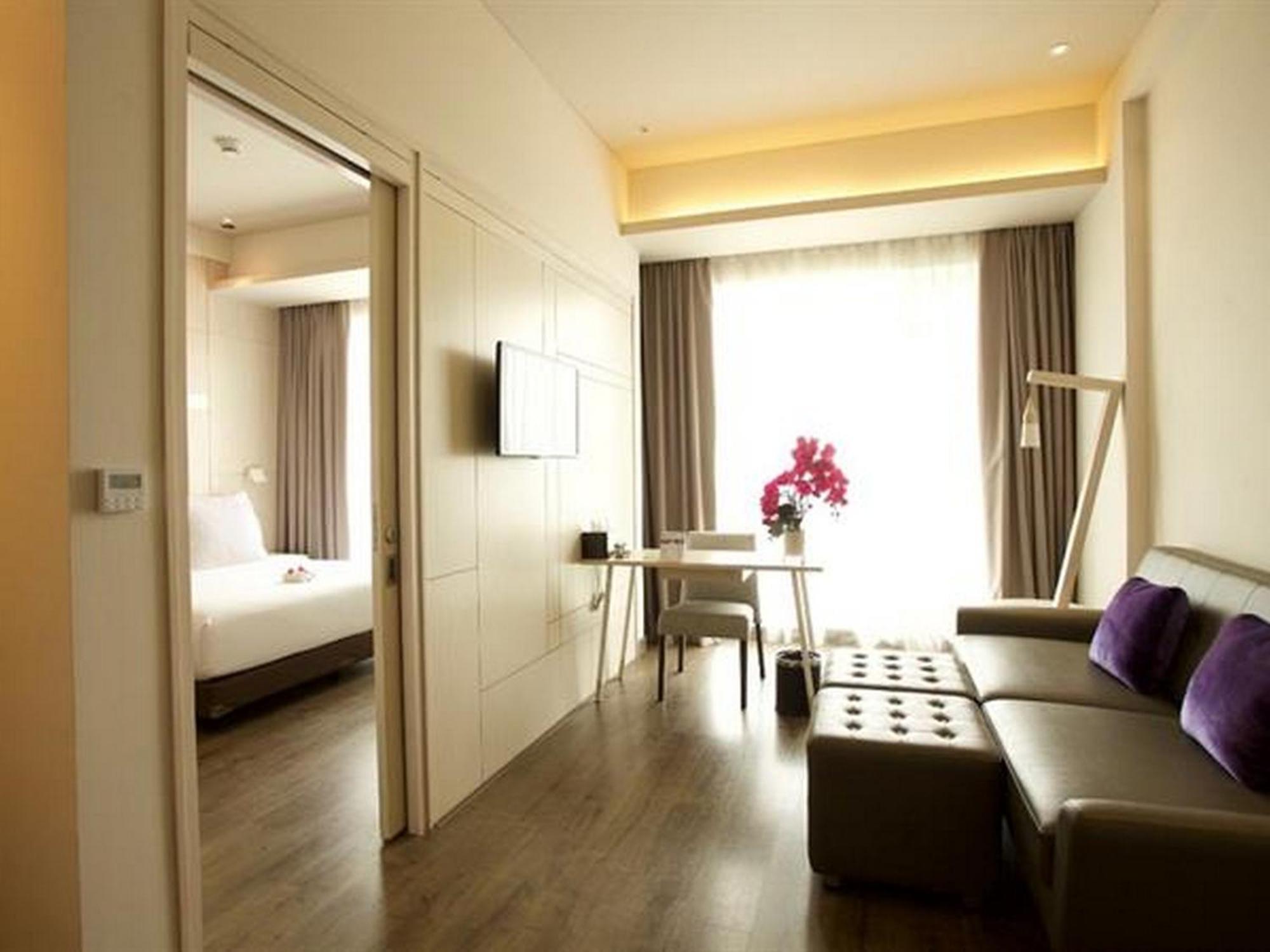 Swiss-Belinn Cikarang Εξωτερικό φωτογραφία