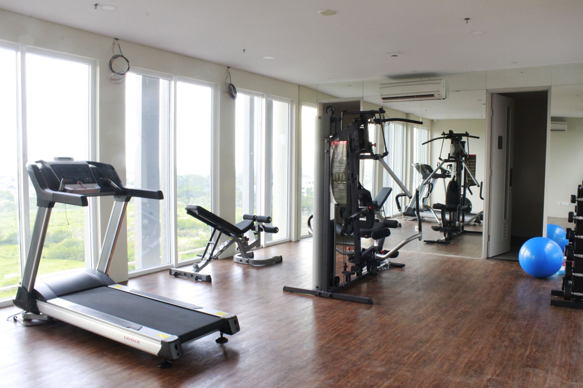 Swiss-Belinn Cikarang Εξωτερικό φωτογραφία